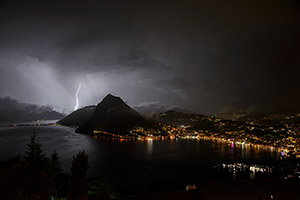 ambiance orageuse sur le lac de Lugano